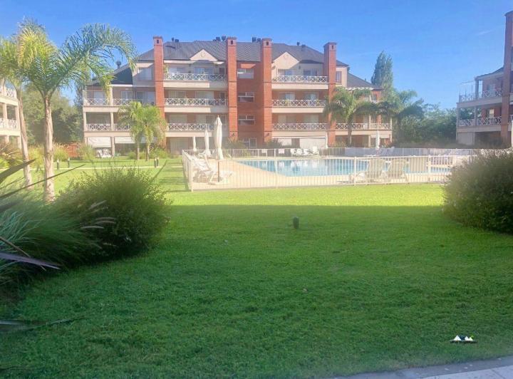Departamento · 60m² · 2 Ambientes · 1 Cochera