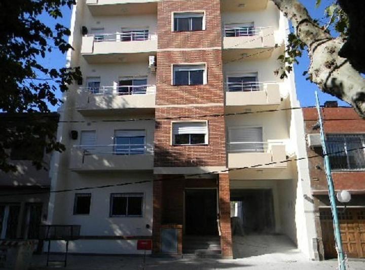 Departamento · 40m² · 2 Ambientes · 1 Cochera