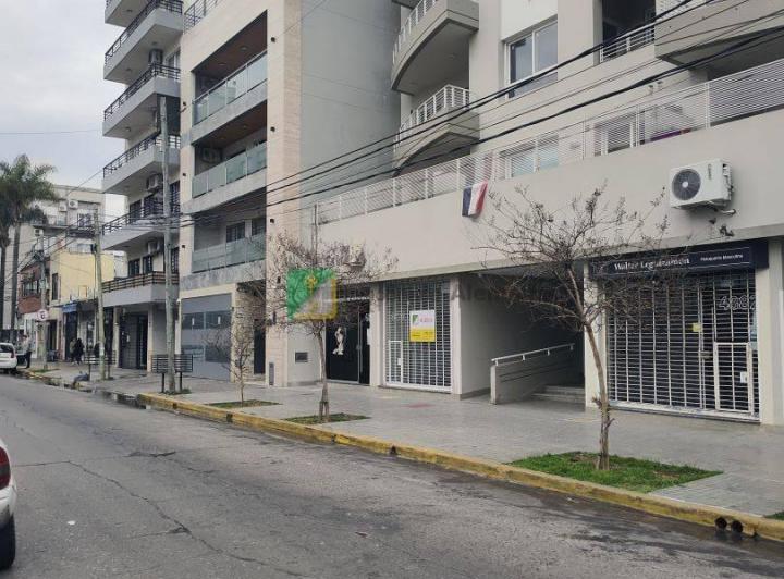 Local comercial · 28m²