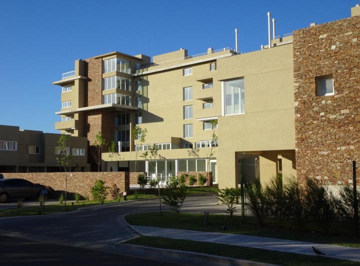 Departamento · 78m² · 2 Ambientes · 1 Cochera