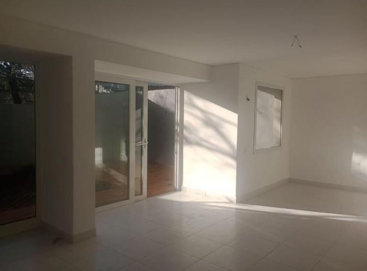 Oficina comercial · 150m² · 5 Ambientes · 1 Cochera