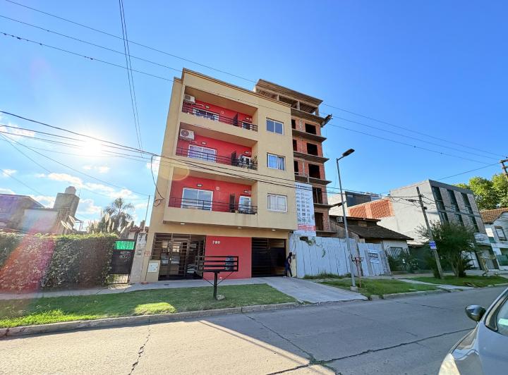 Departamento · 40m² · 2 Ambientes · 1 Cochera