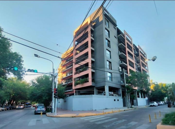 Departamento · 40m² · 2 Ambientes · 1 Cochera