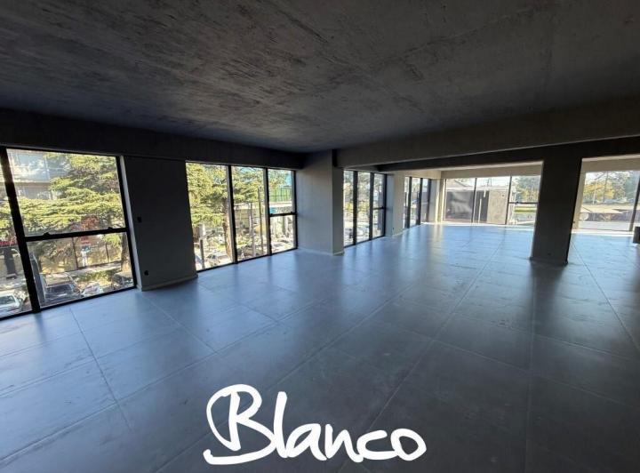 Oficina comercial · 152m²