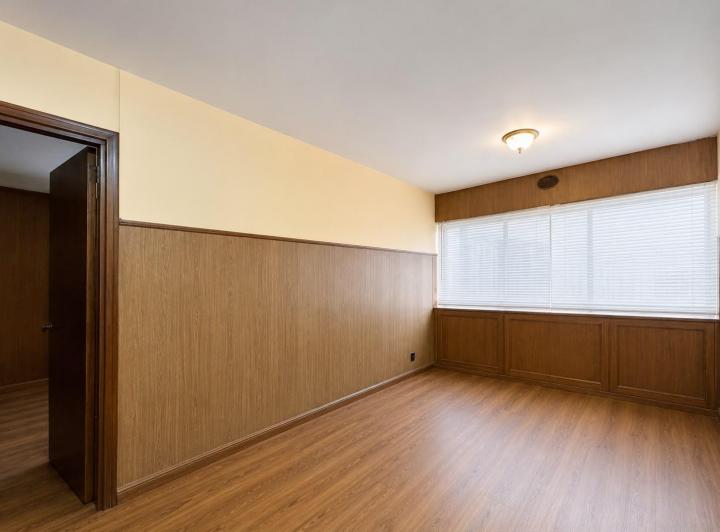 Oficina comercial · 100m² · 5 Ambientes · 1 Cochera