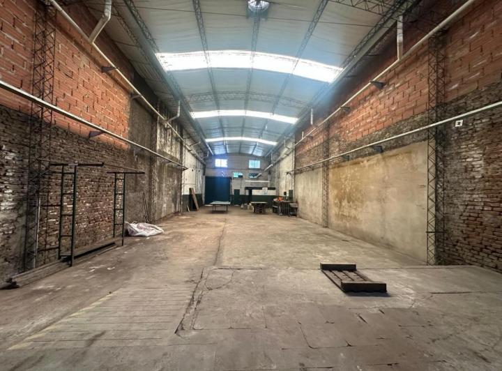 Bodega-Galpón · 228m²