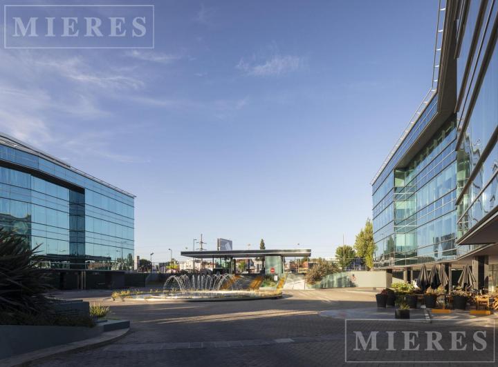 Oficina comercial · 1500m² · 45 Cocheras