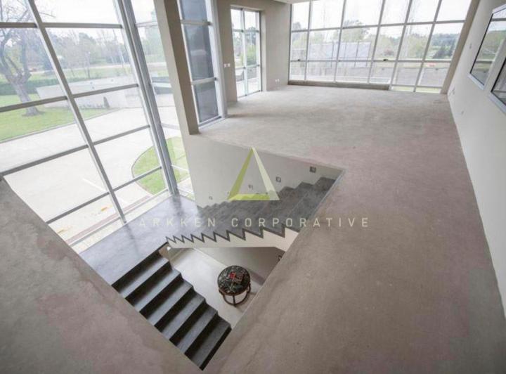 Edificio · 1950m²
