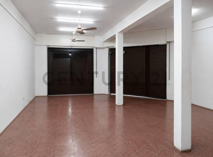 Local comercial · 66m²