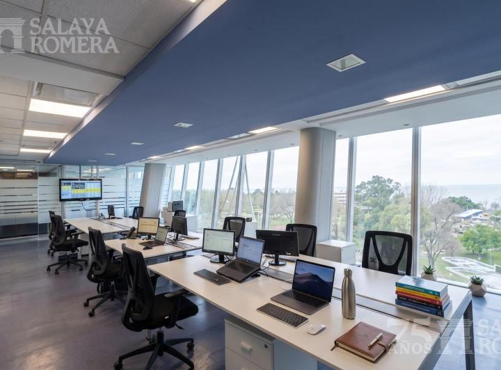 Oficina comercial · 227m² · 4 Ambientes · 8 Cocheras