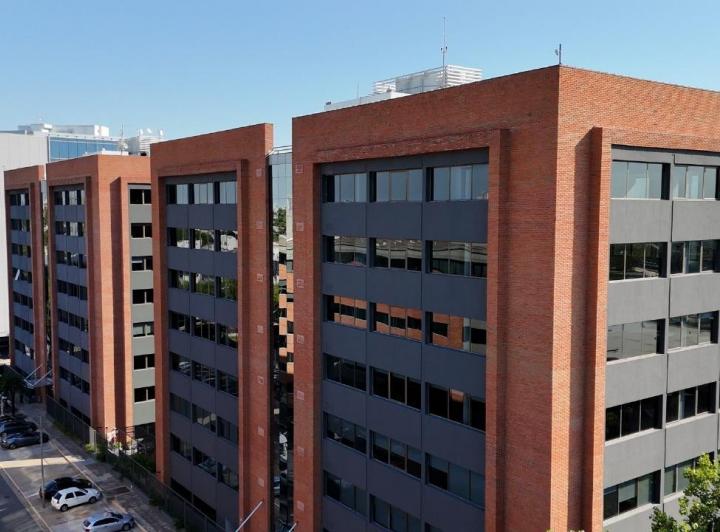 Oficina comercial · 173m² · 112 Cocheras