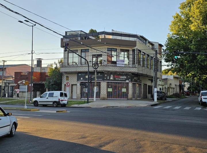 Oficina comercial · 200m²