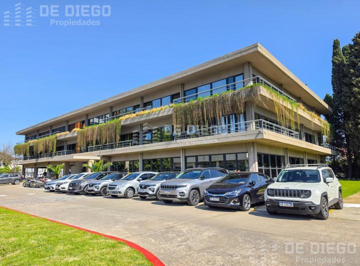 Oficina comercial · 307m² · 6 Cocheras