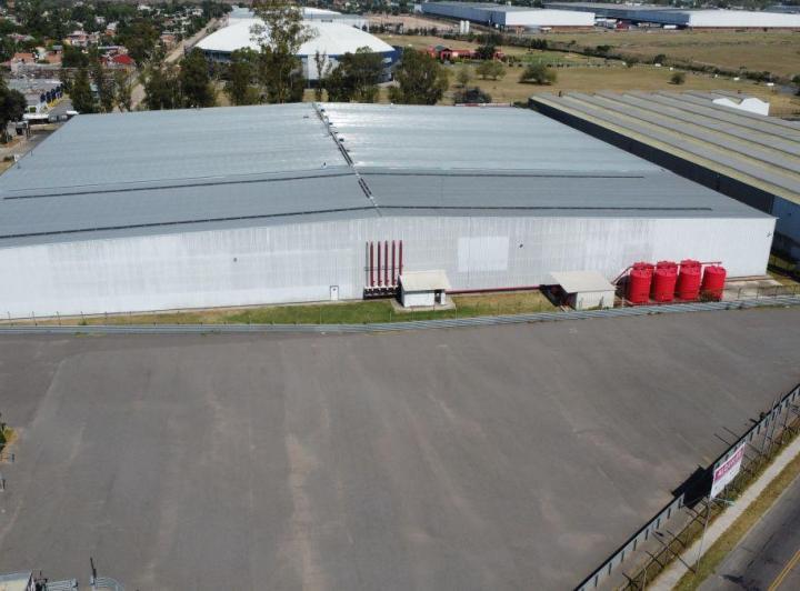 Depósito · 3840m²