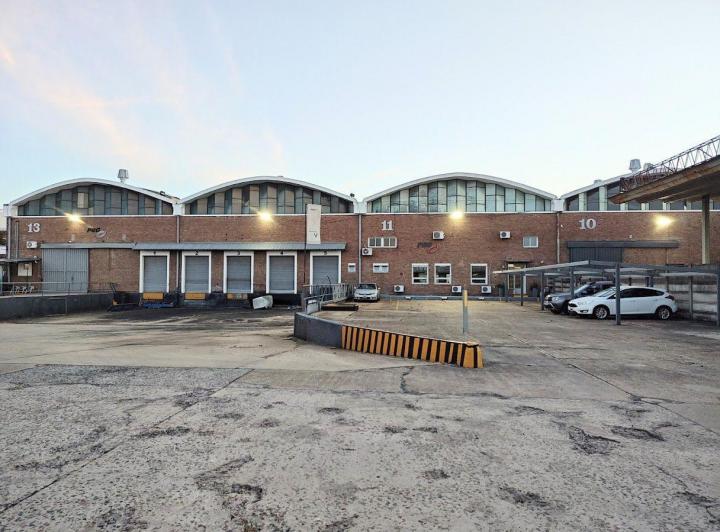 Depósito · 2430m² · 10 Cocheras
