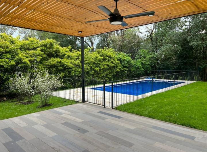 Casa · 270m² · 6 Ambientes · 4 Cocheras