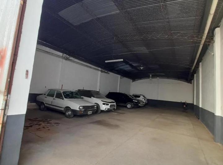 Bodega-Galpón · 200m²