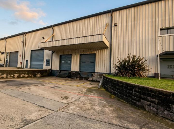 Depósito · 3180m² · 2 Ambientes · 2 Cocheras