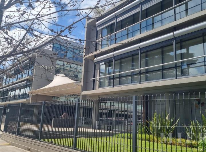 Oficina comercial · 140m² · 5 Cocheras