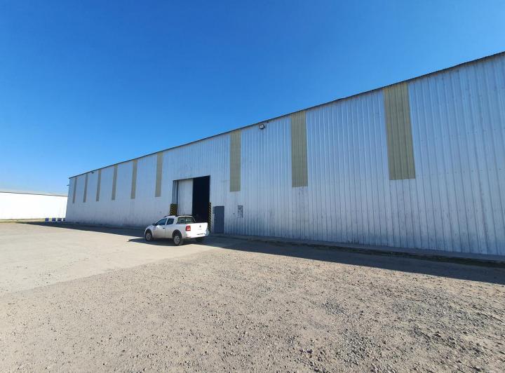 Depósito · 2100m²
