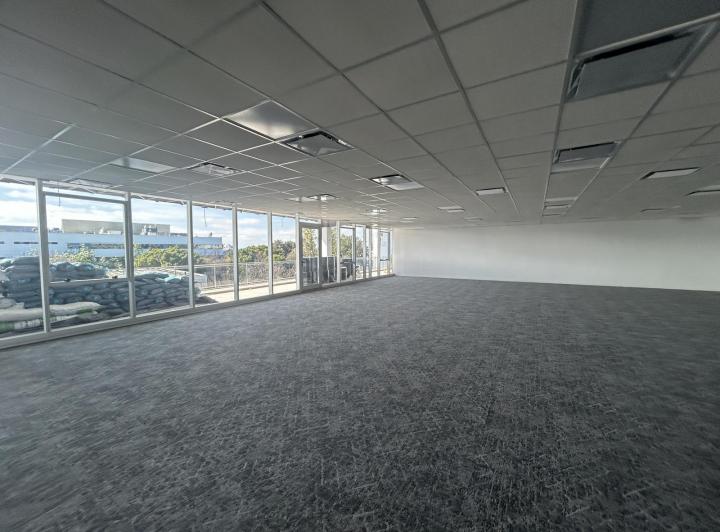 Oficina comercial · 329m²
