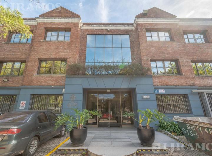 Oficina comercial · 1500m² · 3 Ambientes · 32 Cocheras