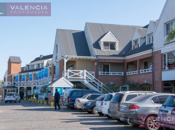 Oficina comercial · 68m² · 4 Ambientes · 2 Cocheras