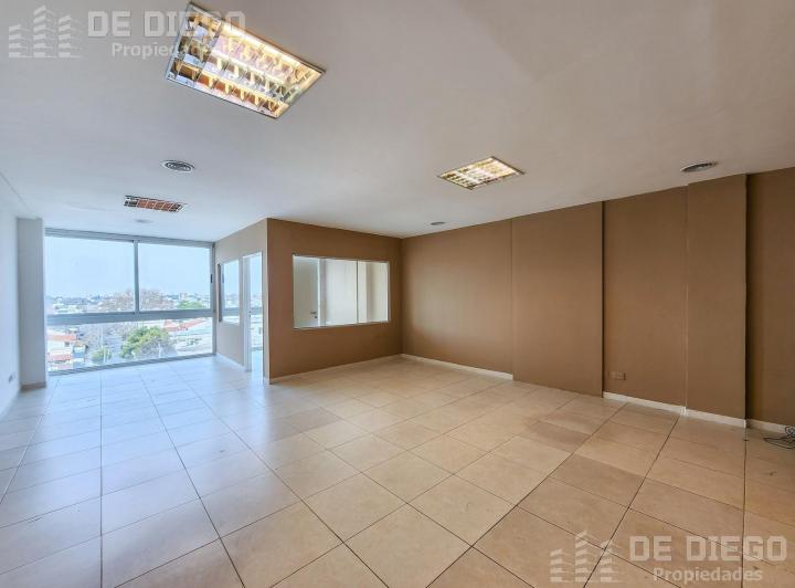 Oficina comercial · 74m² · 1 Cochera