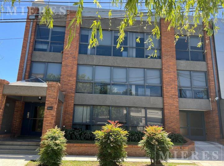 Oficina comercial · 105m² · 2 Cocheras