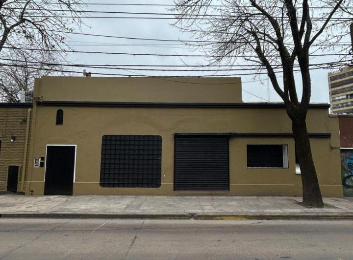 Local comercial · 100m² · 3 Ambientes