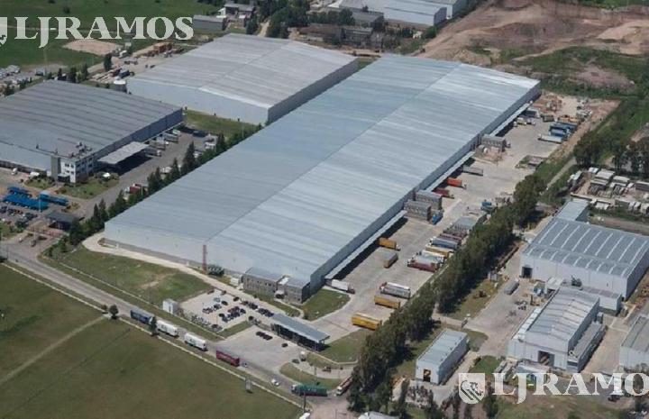 Depósito · 68000m²