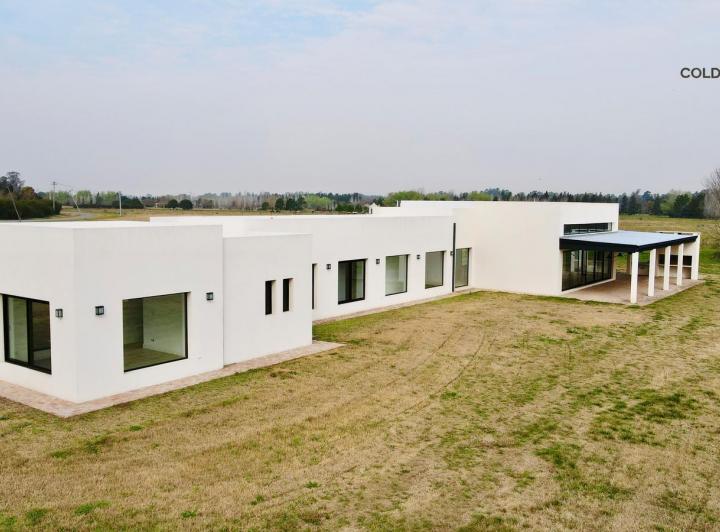 Campo · 277m² · 5 Ambientes