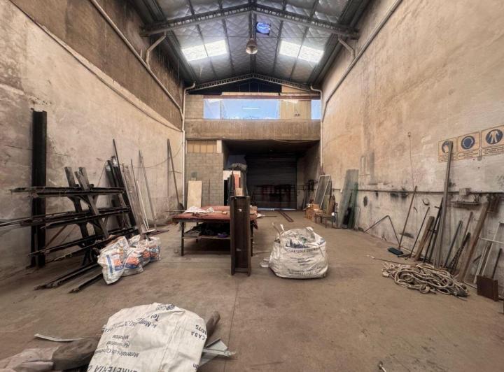 Bodega-Galpón · 300m²