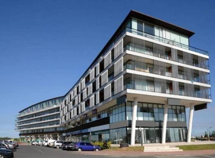 Oficina comercial · 44m² · 2 Ambientes · 1 Cochera