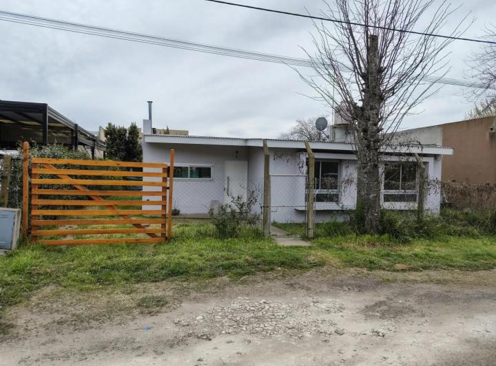 Casa · 100m² · 3 Ambientes · 3 Cocheras