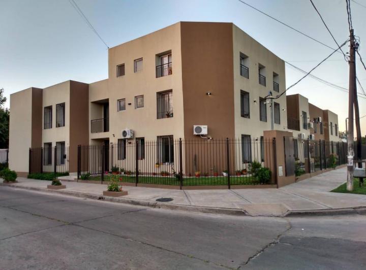 Departamento · 50m² · 2 Ambientes · 1 Cochera