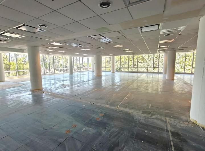 Oficina comercial · 935m² · 16 Cocheras