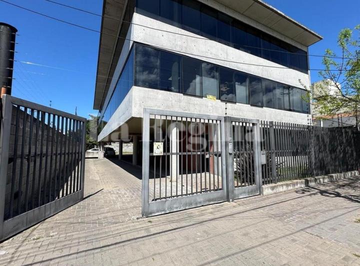 Oficina comercial · 85m² · 1 Ambiente · 3 Cocheras