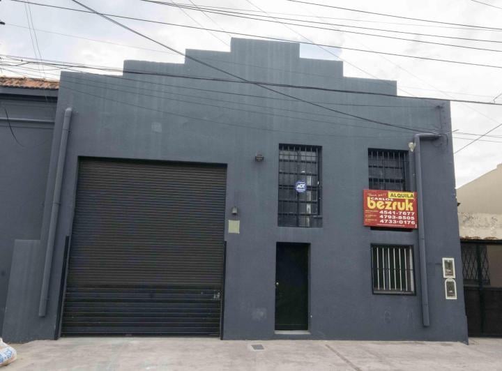 Local comercial · 230m²