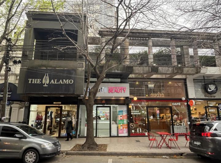 Local comercial · 160m²