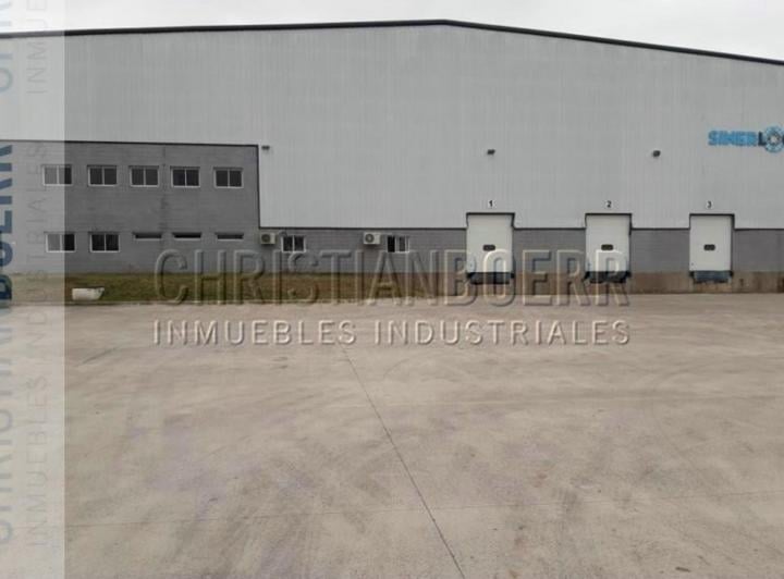 Bodega-Galpón · 5895m² · 2 Ambientes