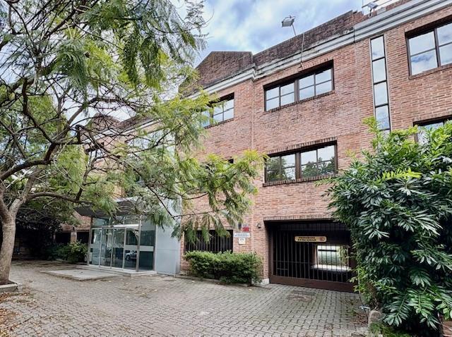 Edificio · 1313m² · 13 Cocheras
