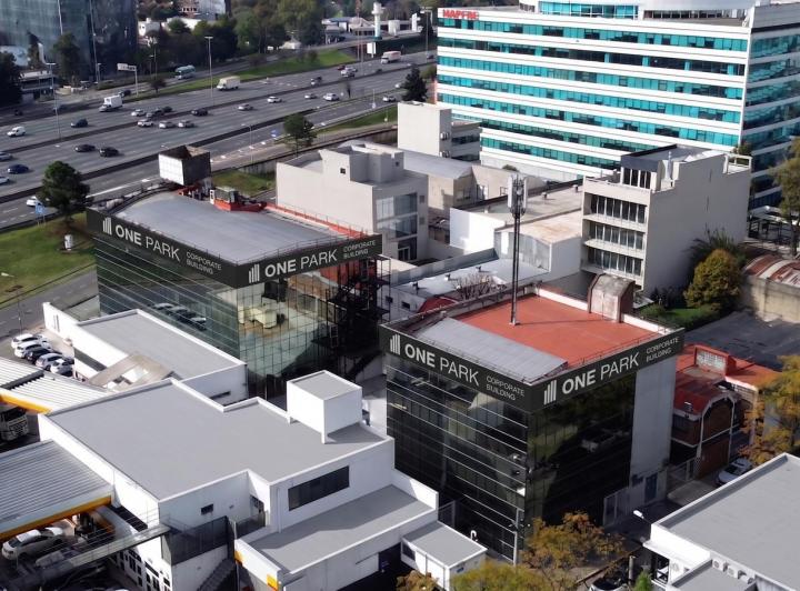 Edificio · 3331m² · 40 Cocheras