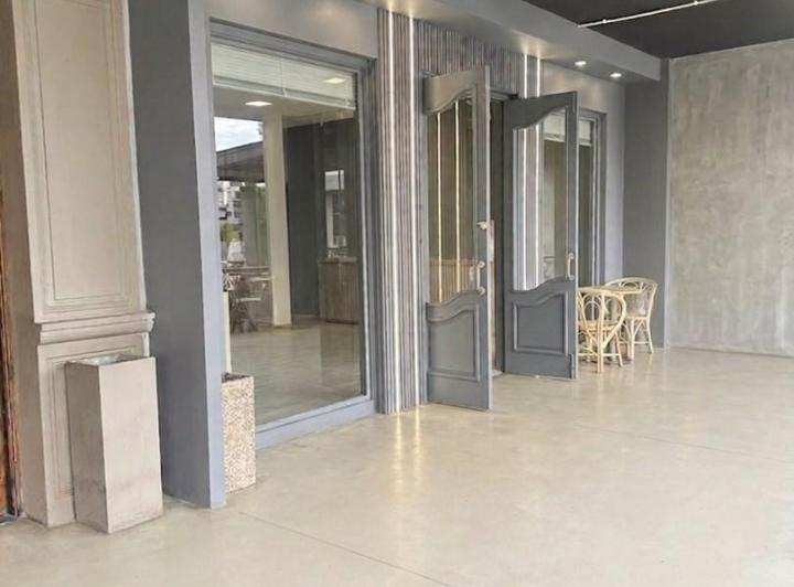 Local comercial · 100m²