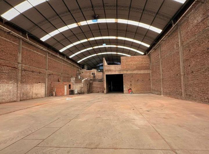 Bodega-Galpón · 1400m²