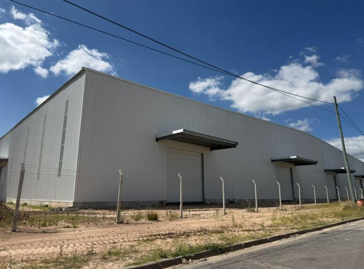 Depósito · 12000m² · 10 Cocheras