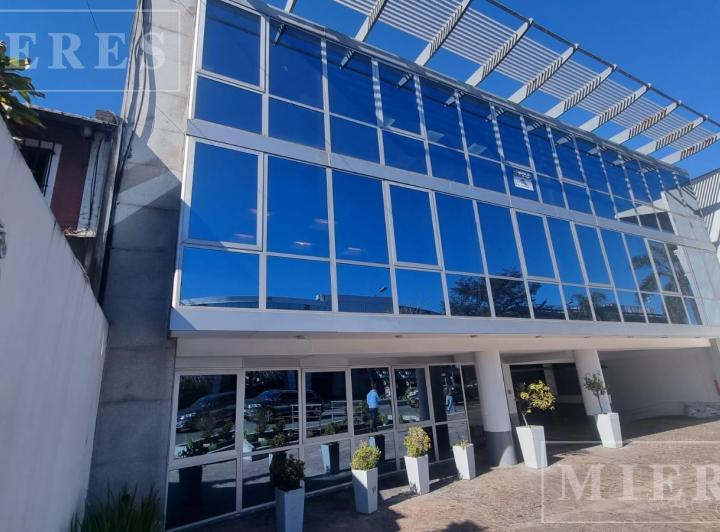 Oficina comercial · 125m² · 4 Cocheras