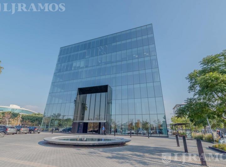 Oficina comercial · 449m² · 1 Ambiente · 18 Cocheras