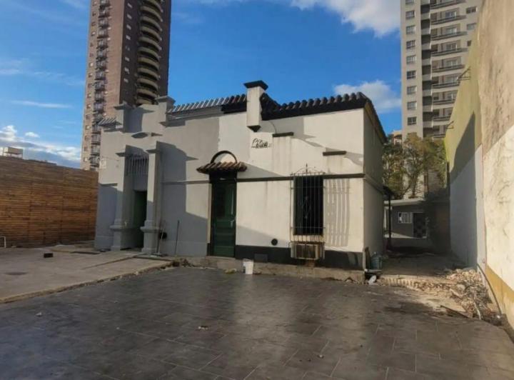 Local comercial · 1090m²