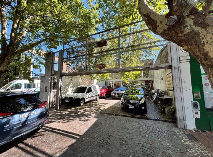 Local comercial · 247m²